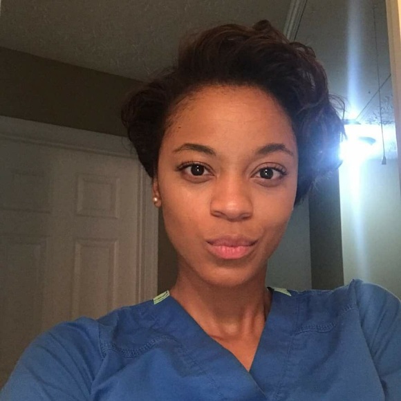 Meet your Posher, Briana - Picture 1 of 1